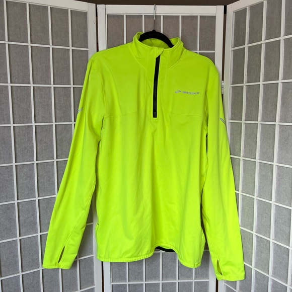 Brooks activewear top - Picture 2 of 8